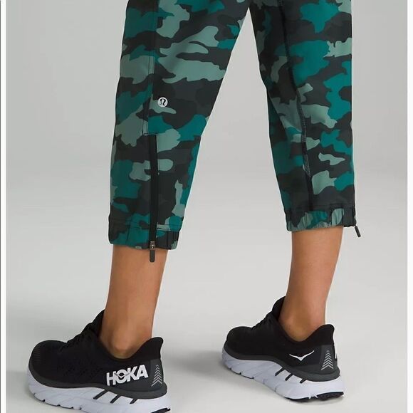 Lululemon Adapted State High-Rise Jogger size 2 - Picture 4 of 7